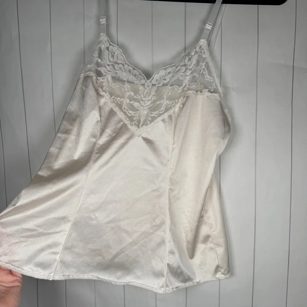 VTG 80s Vassarette Ivory Satin Cami Tank Lace Trim Camisole Boudoir‎ Lingerie M